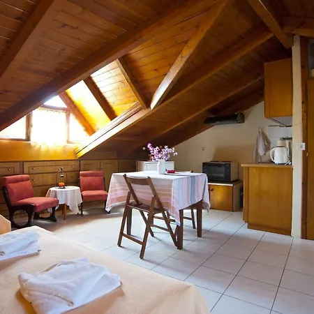 Louiza Apartment *