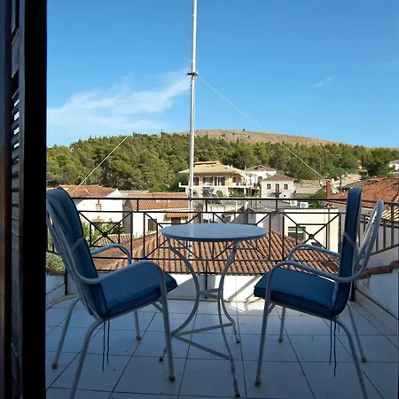 Apartment Louiza *